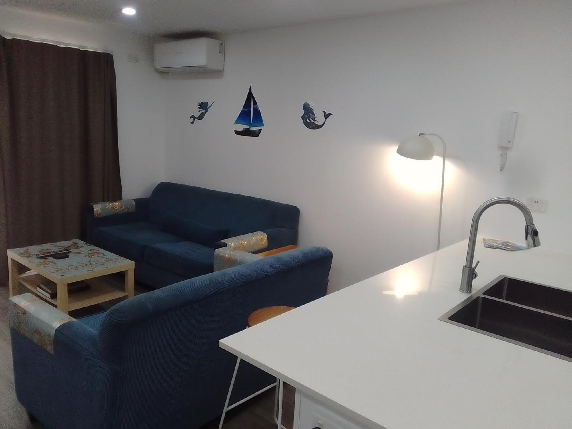 Surfers Tradewinds Hotel Gold Coast Room photo